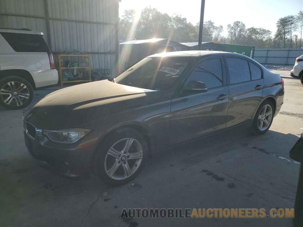 WBA3A5C55DF604061 BMW 3 SERIES 2013