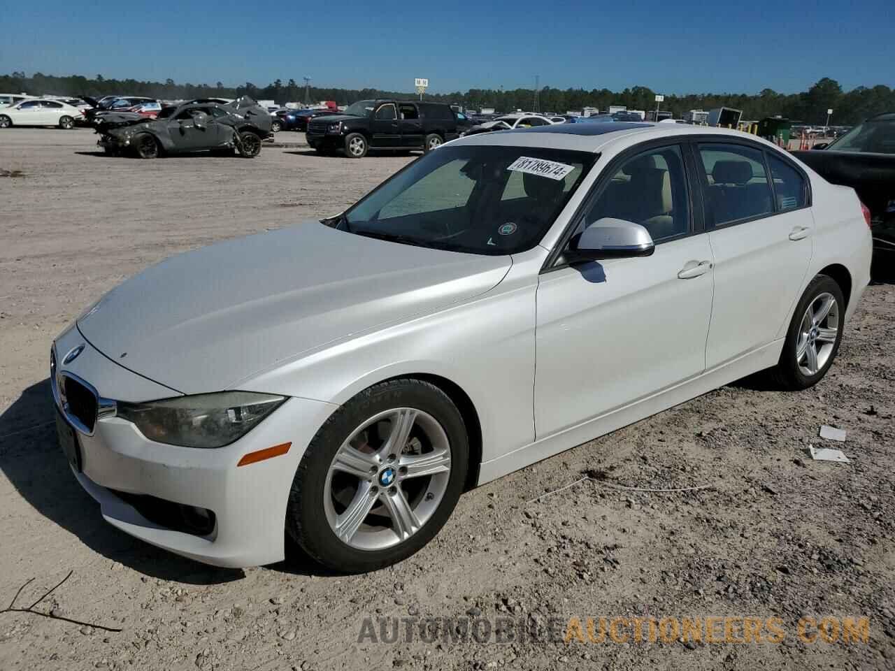 WBA3B1G50ENS81013 BMW 3 SERIES 2014