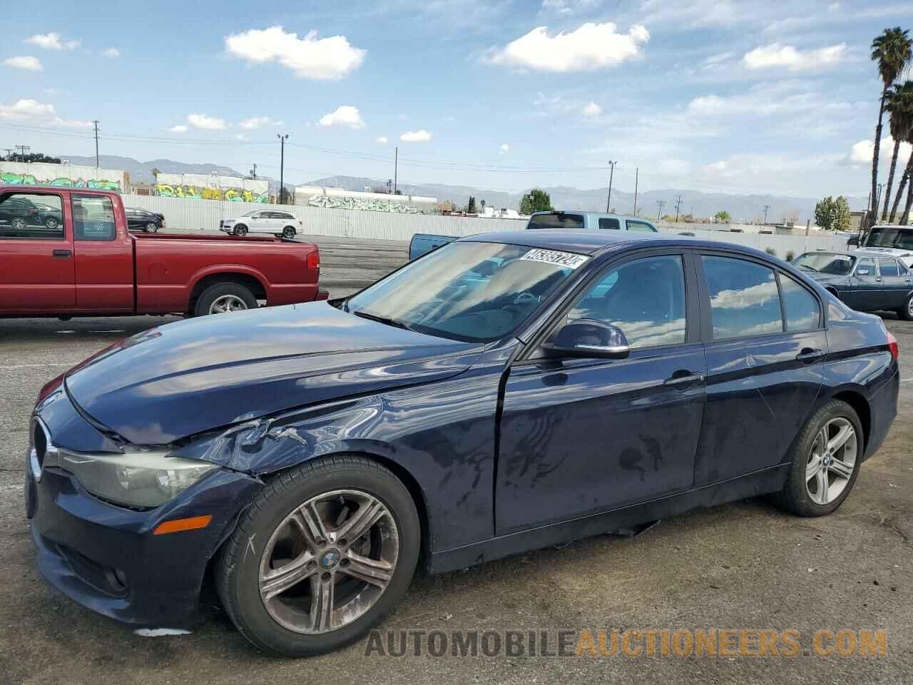 WBA3B1G50FNT05036 BMW 3 SERIES 2015