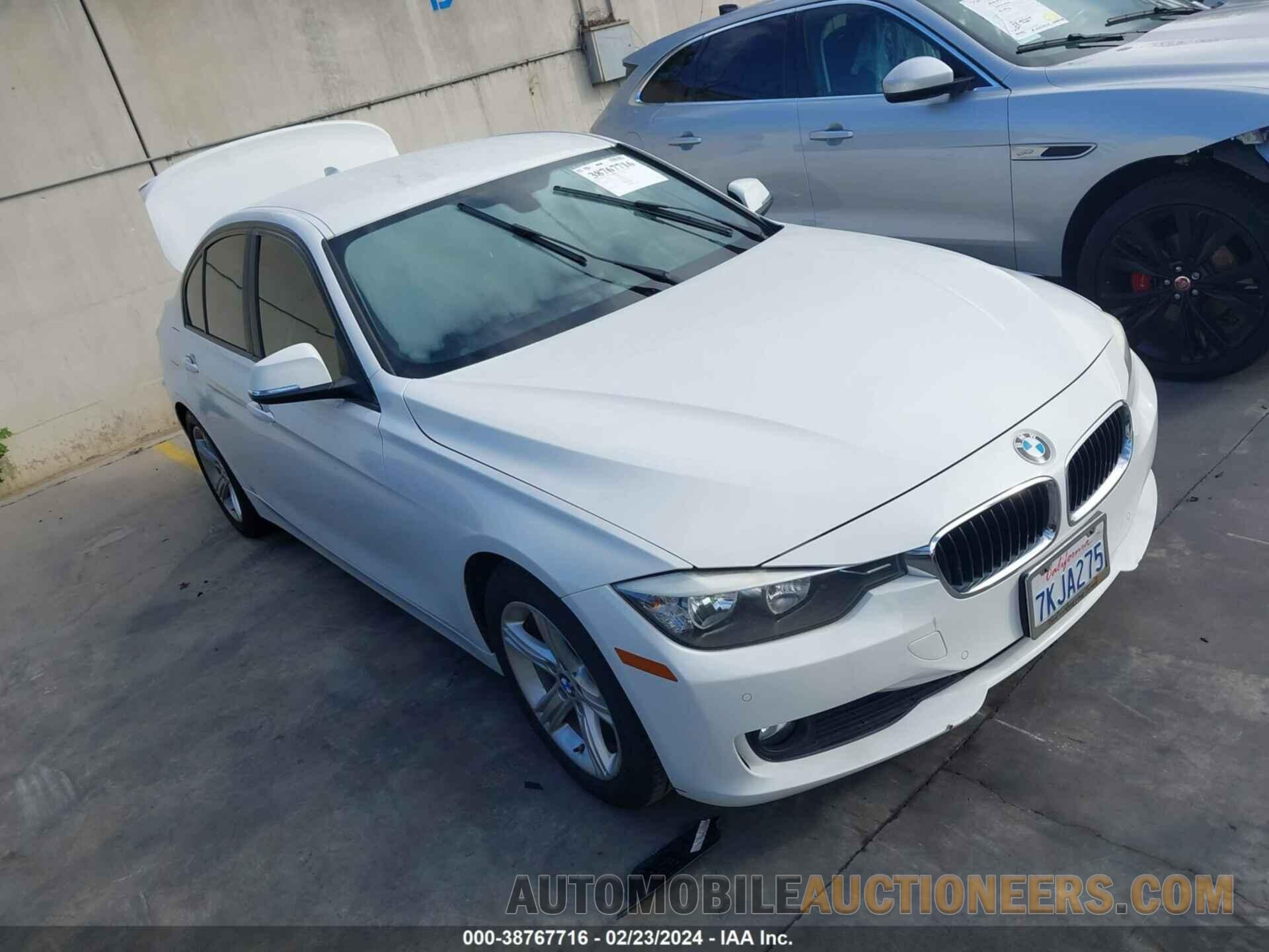 WBA3B1G58FNT02613 BMW 320I 2015