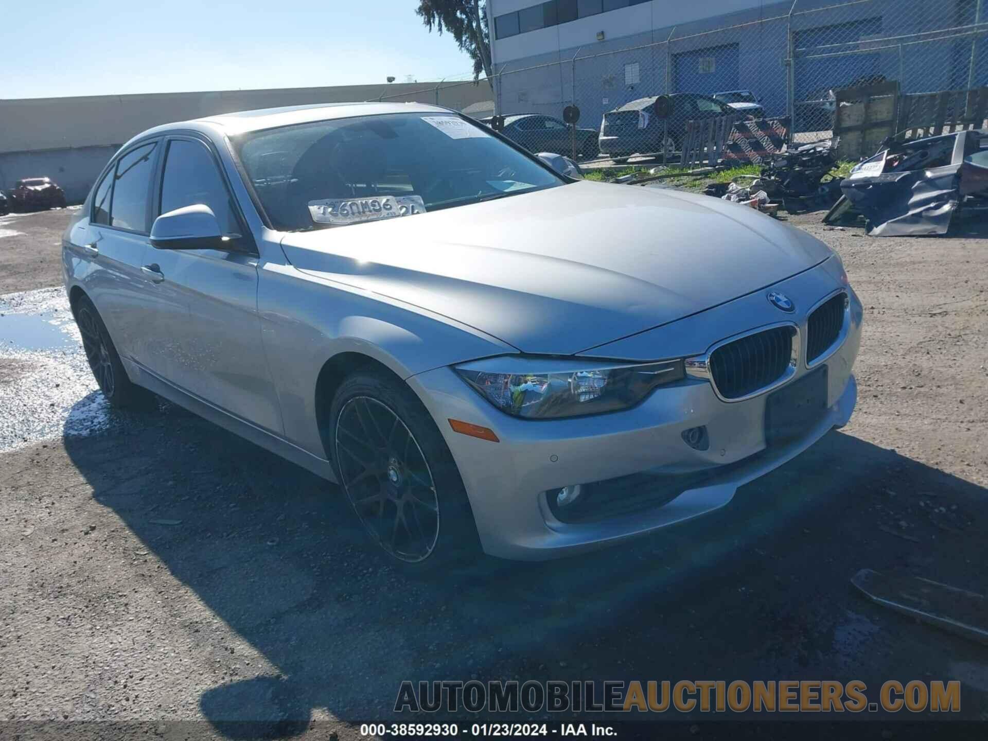 WBA3B1G5XFNT03326 BMW 320I 2015