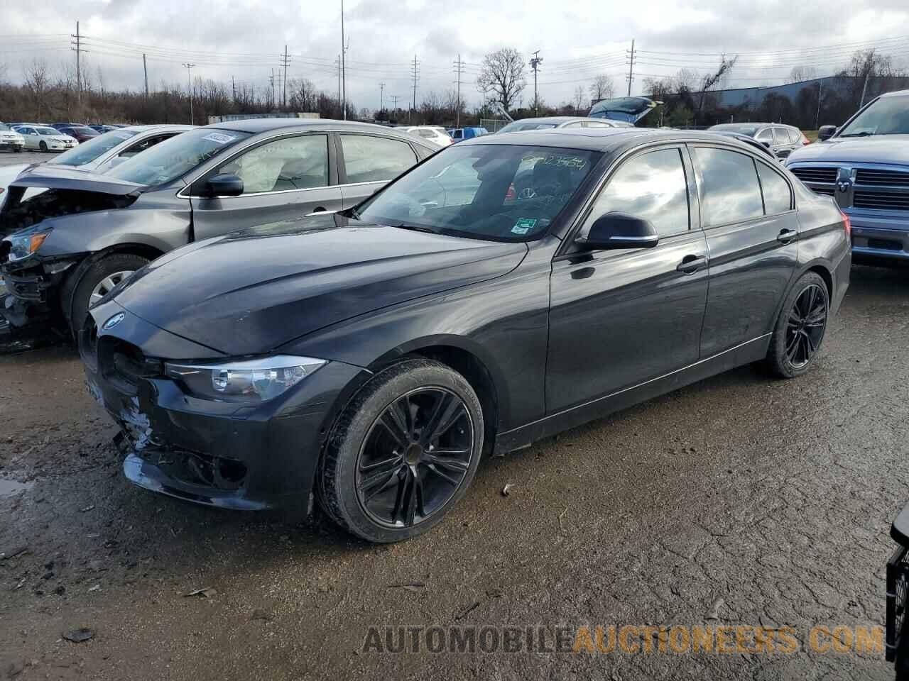 WBA3B3C52DF145833 BMW 3 SERIES 2013