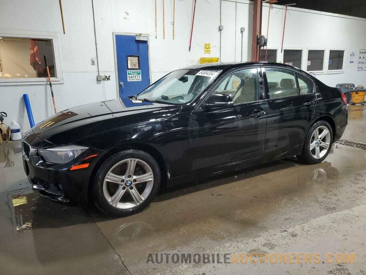 WBA3B3C54DF540421 BMW 3 SERIES 2013