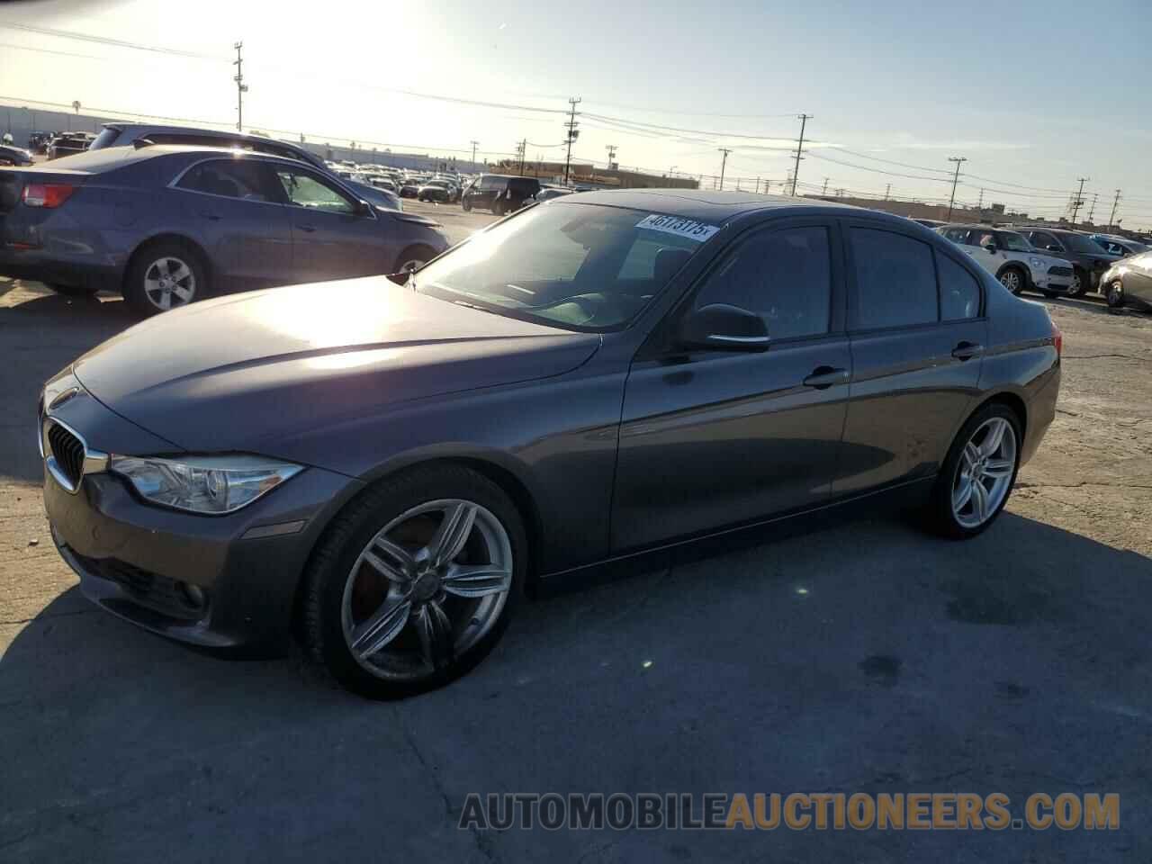 WBA3B3C54DJ976120 BMW 3 SERIES 2013