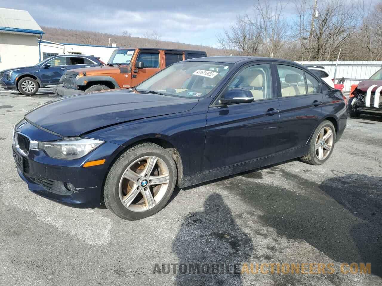 WBA3B3C57DF543992 BMW 3 SERIES 2013