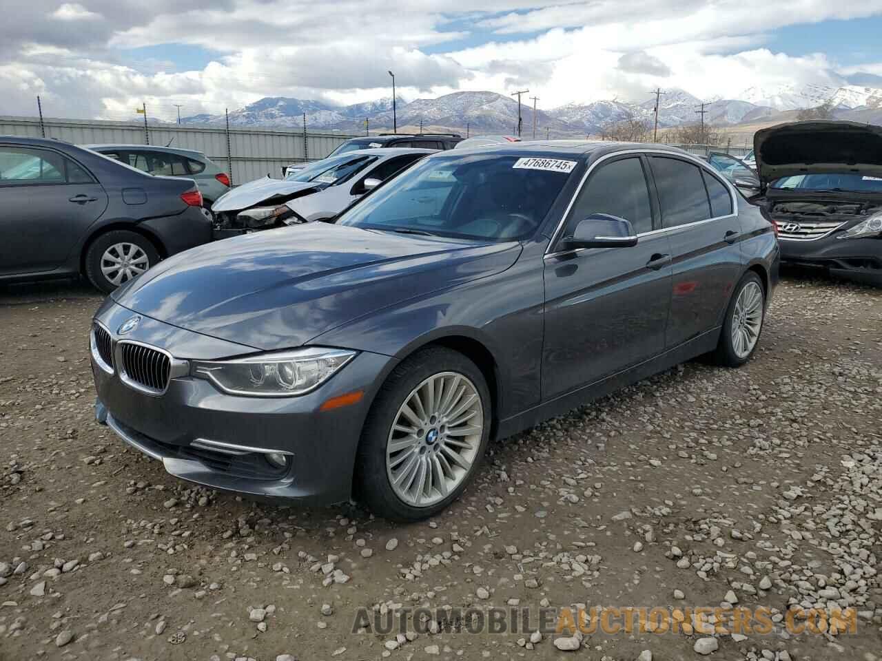 WBA3B3C58DF530815 BMW 3 SERIES 2013