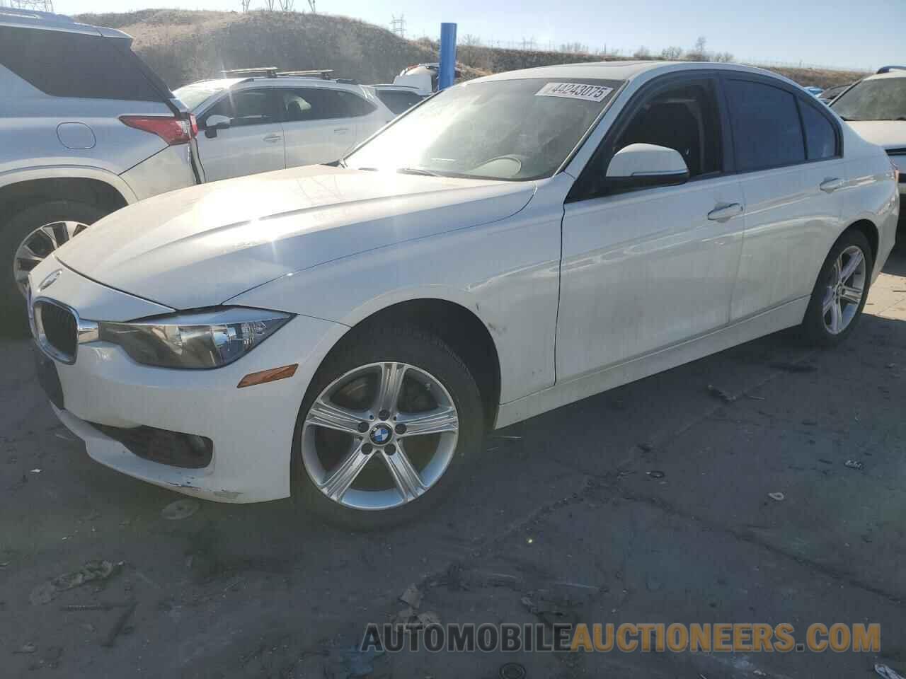 WBA3B3G54DNR80493 BMW 3 SERIES 2013