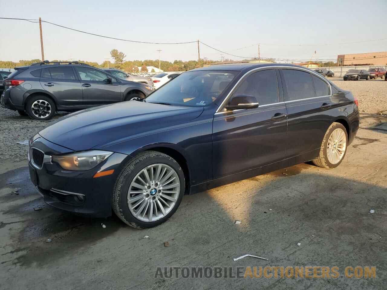 WBA3B5C52DF138991 BMW 3 SERIES 2013