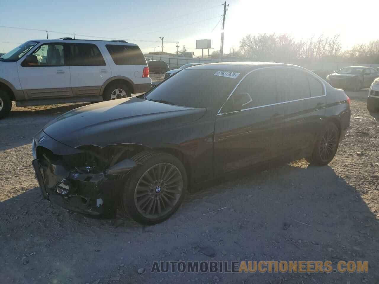 WBA3B5C59DF592865 BMW 3 SERIES 2013