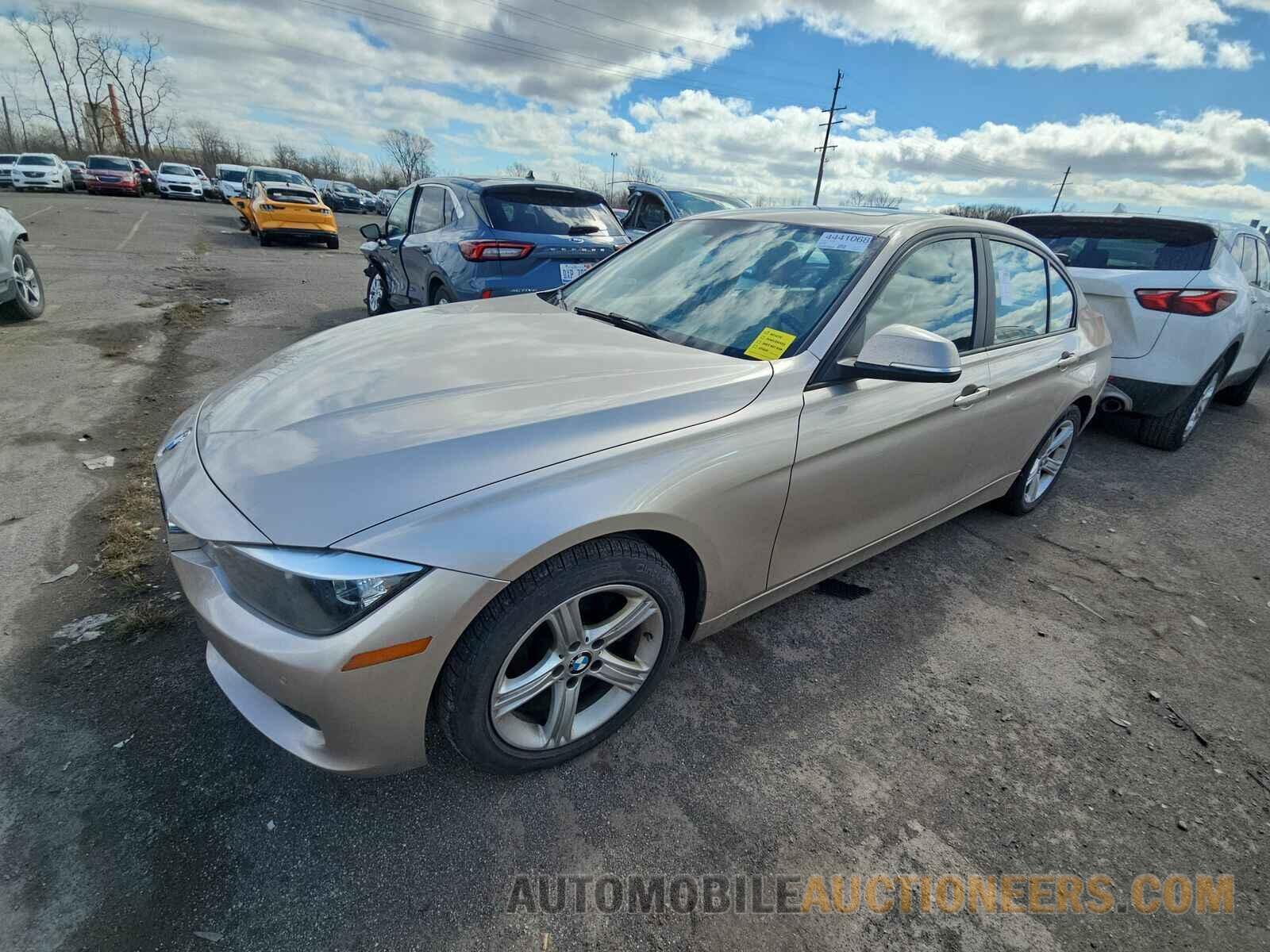 WBA3B5C5XFF959954 BMW 3 Series 2015