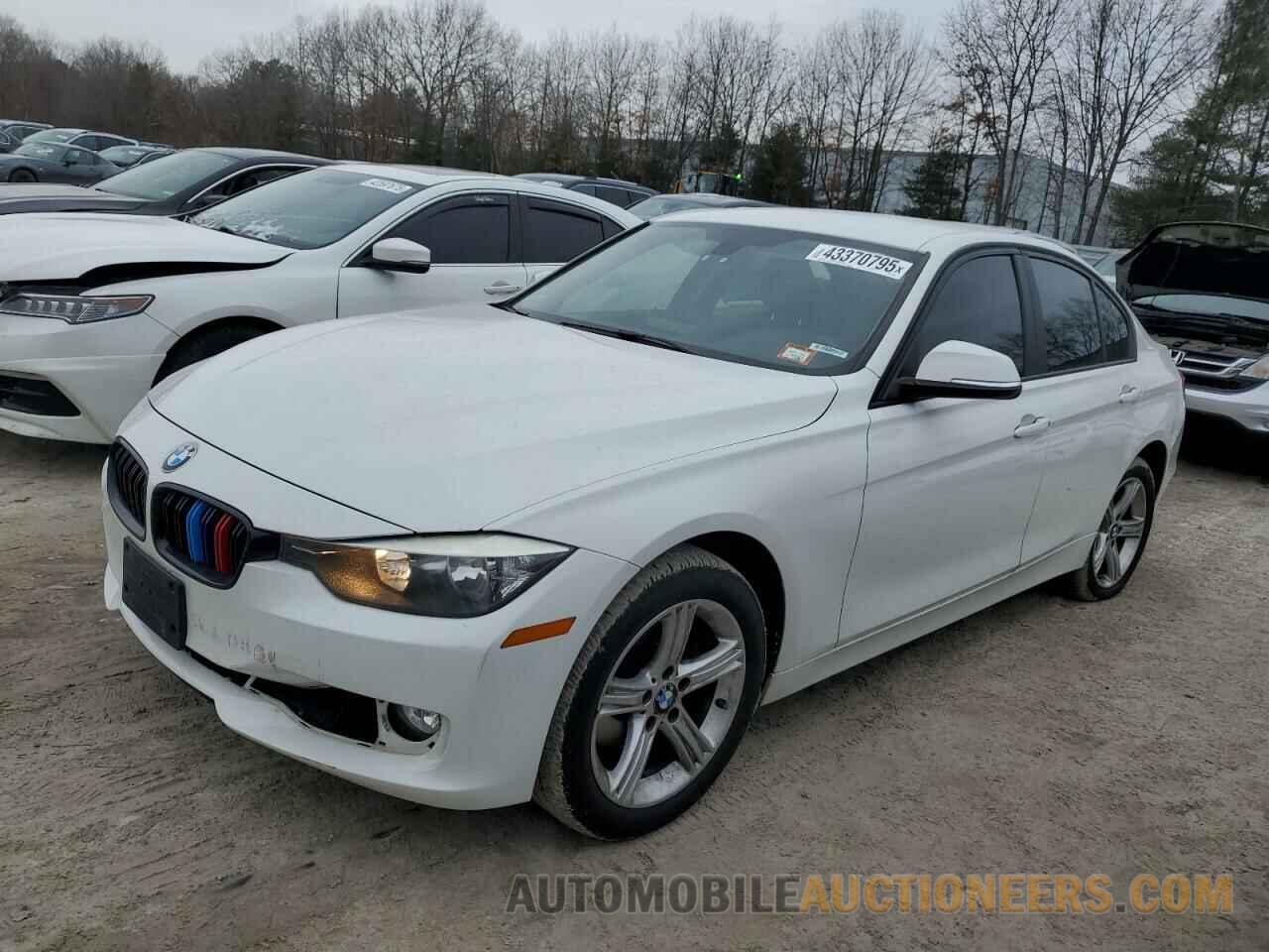 WBA3B5G56DNS04345 BMW 3 SERIES 2013