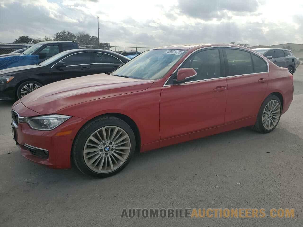 WBA3B9C57DJ899245 BMW 3 SERIES 2013