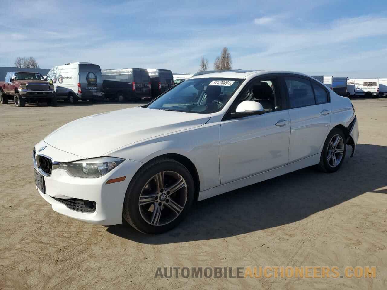 WBA3C1C53CF432145 BMW 3 SERIES 2012