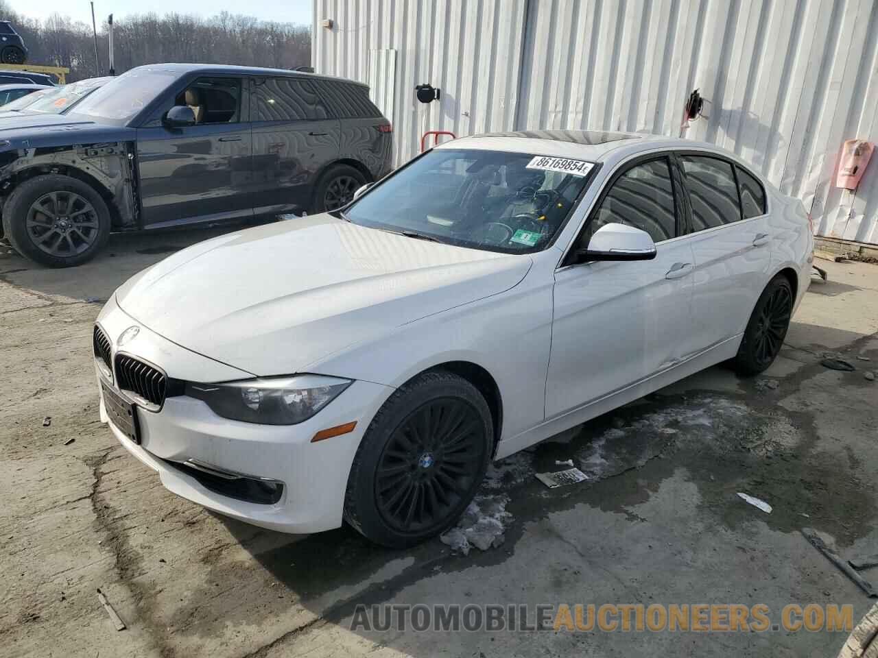 WBA3C1C54CF431229 BMW 3 SERIES 2012