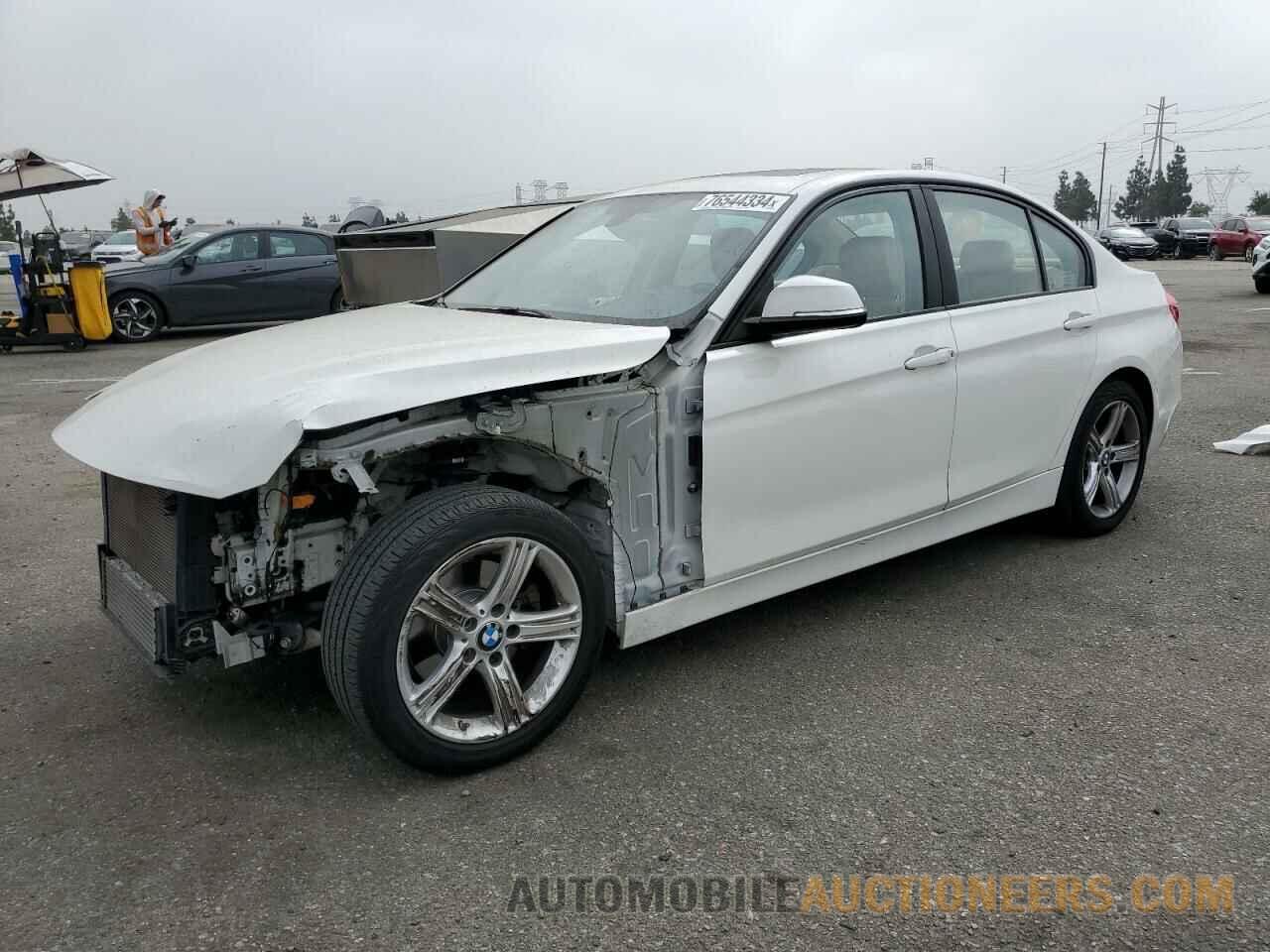 WBA3C1C54EK108373 BMW 3 SERIES 2014