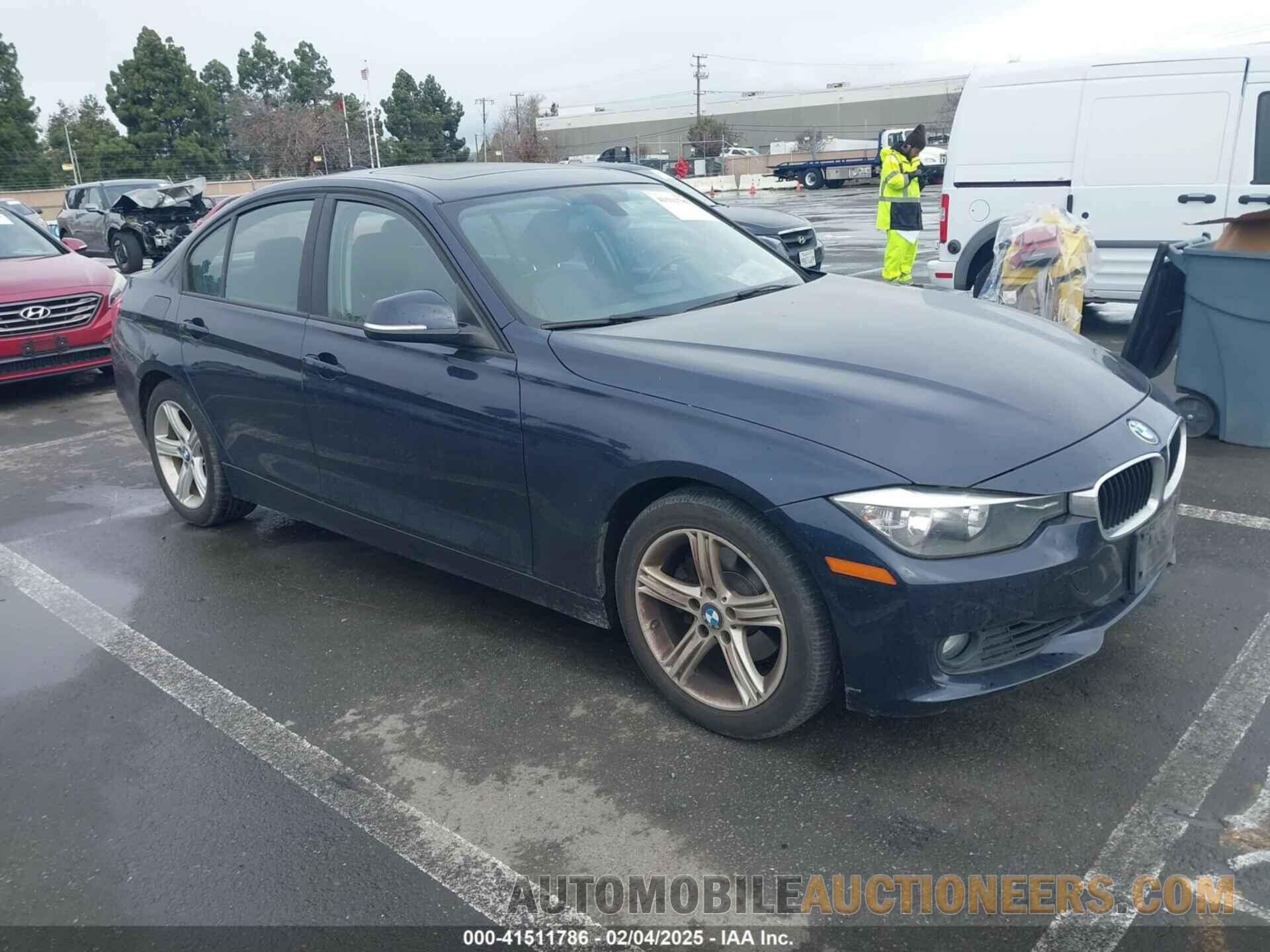 WBA3C1C55CF432289 BMW 328I 2012