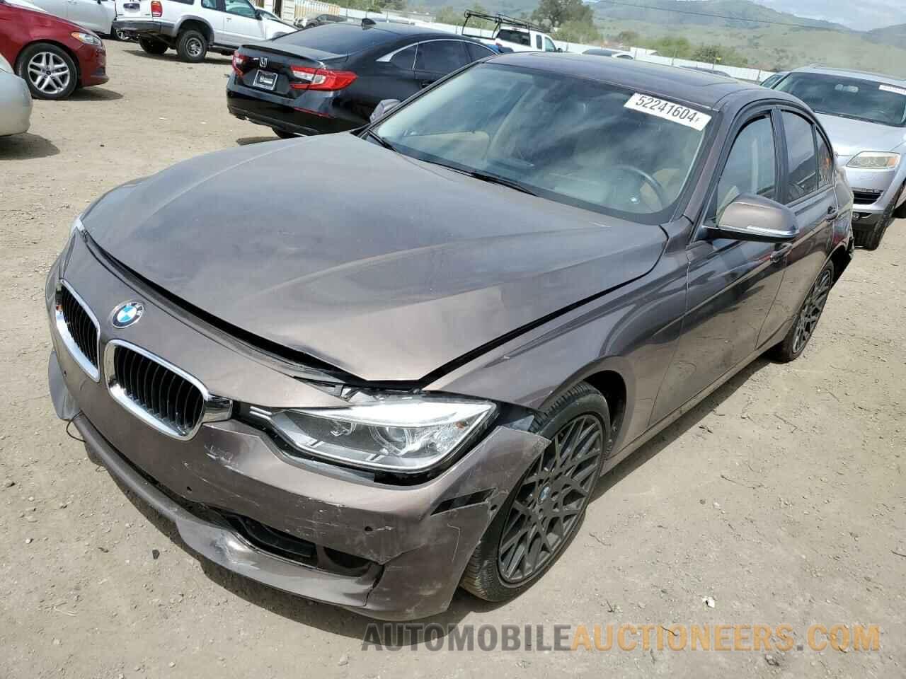 WBA3C1C56CF433208 BMW 3 SERIES 2012