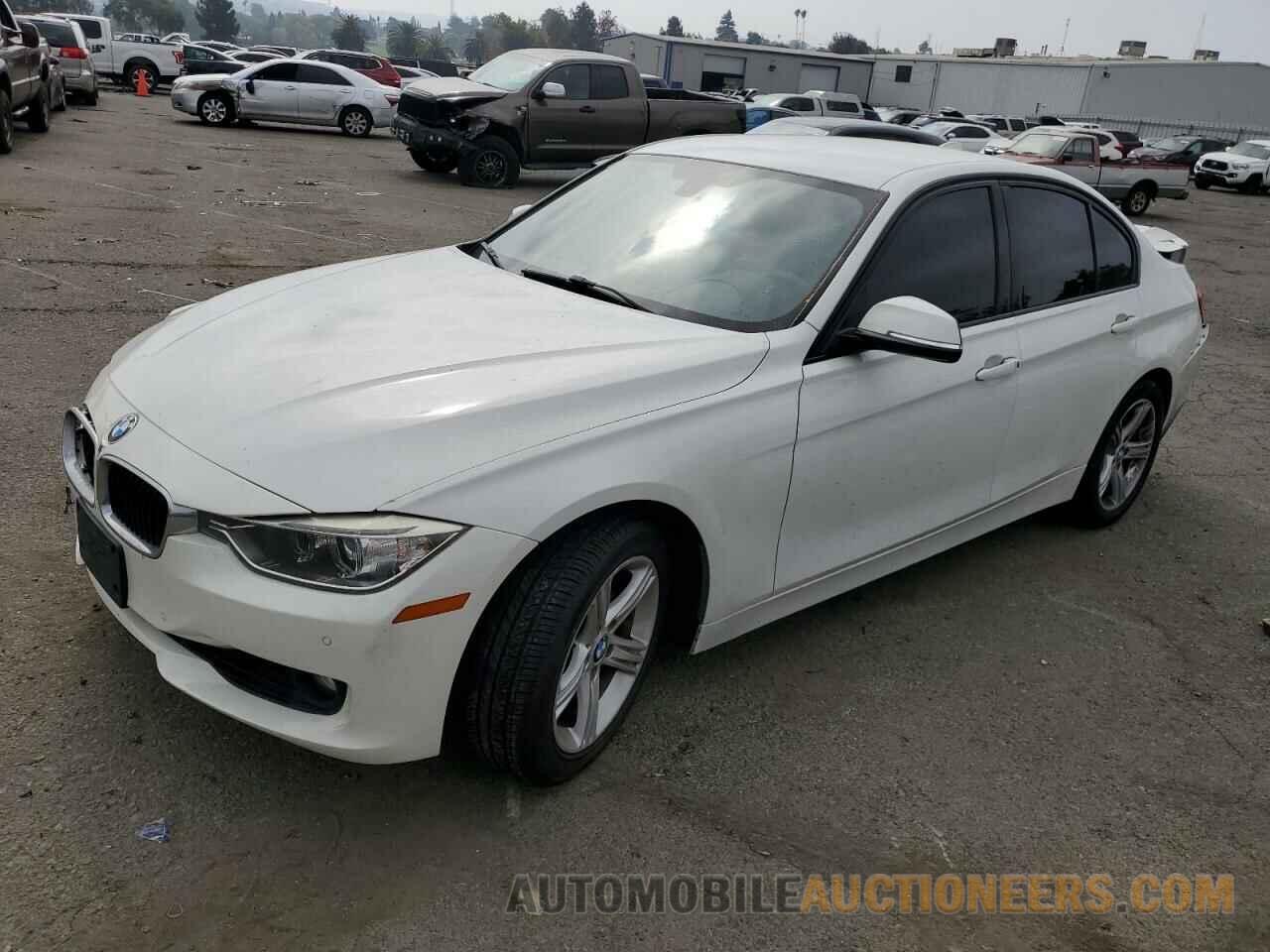 WBA3C1C58FK117935 BMW 3 SERIES 2015