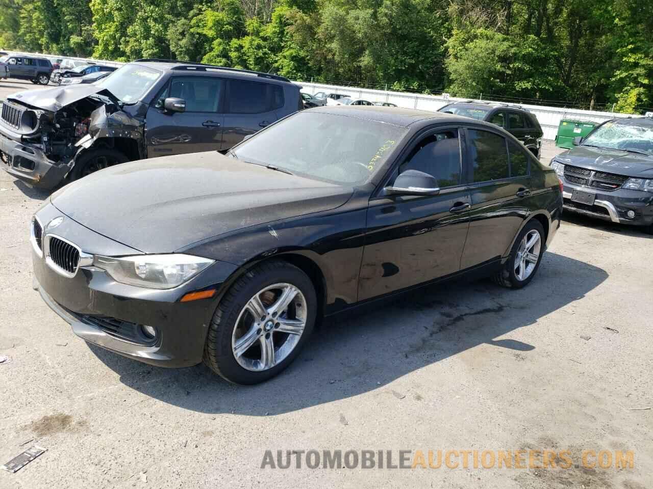 WBA3C1C59CF430187 BMW 3 SERIES 2012