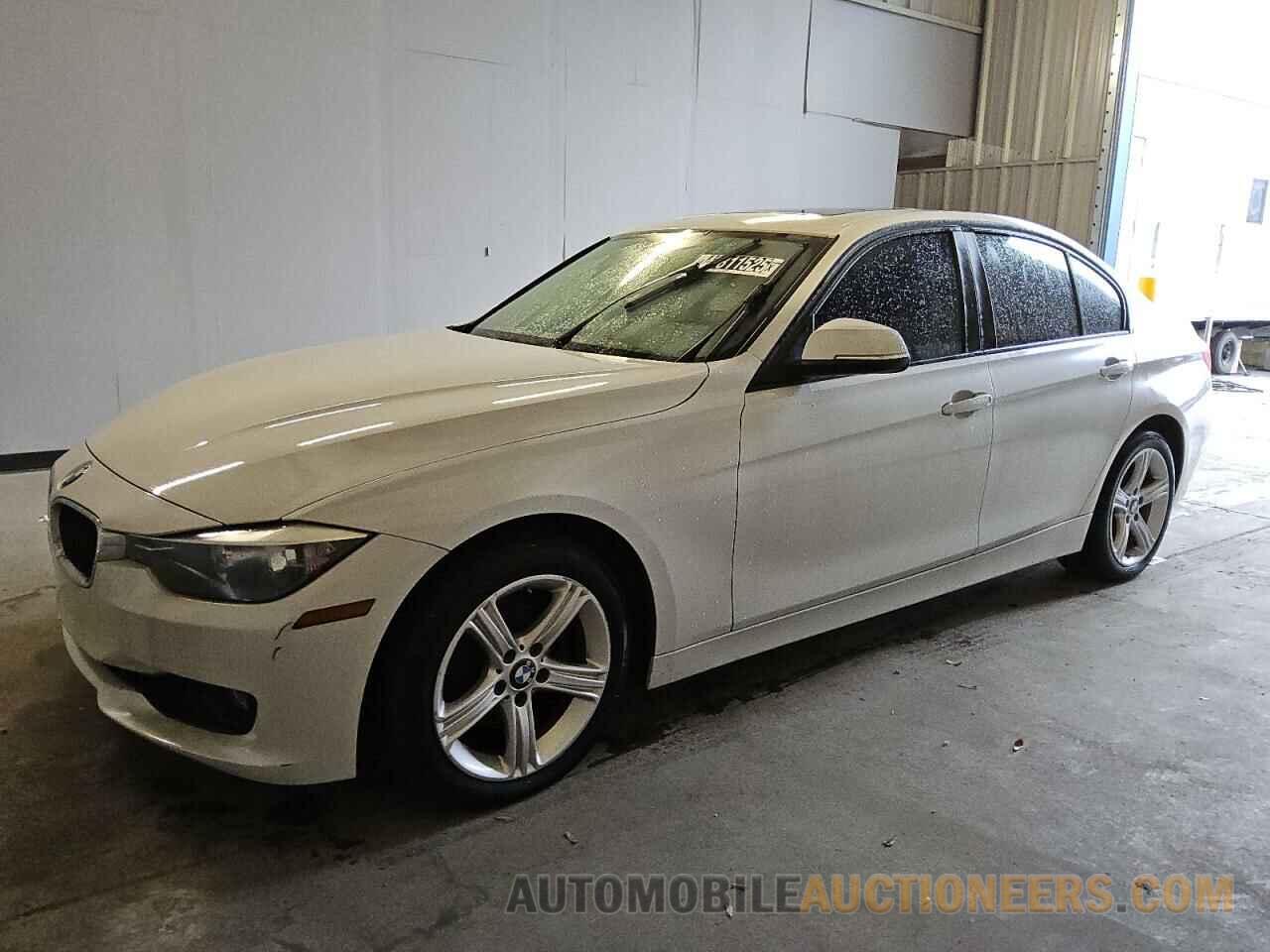 WBA3C1G56DNR49361 BMW 3 SERIES 2013