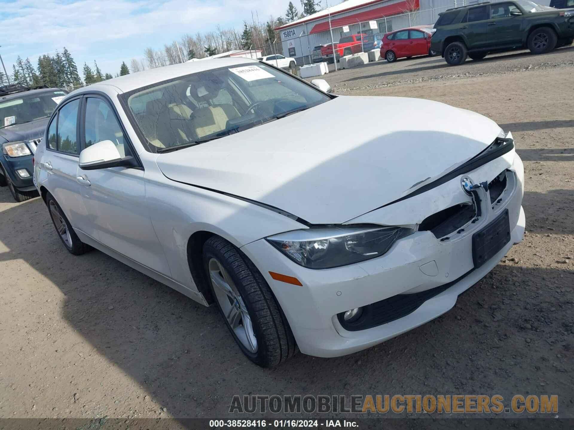 WBA3C3G55FNT53530 BMW 320I 2015