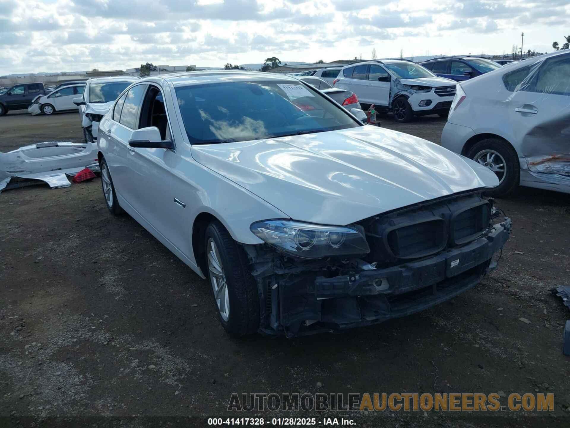 WBA5A5C55FD514738 BMW 528I 2015