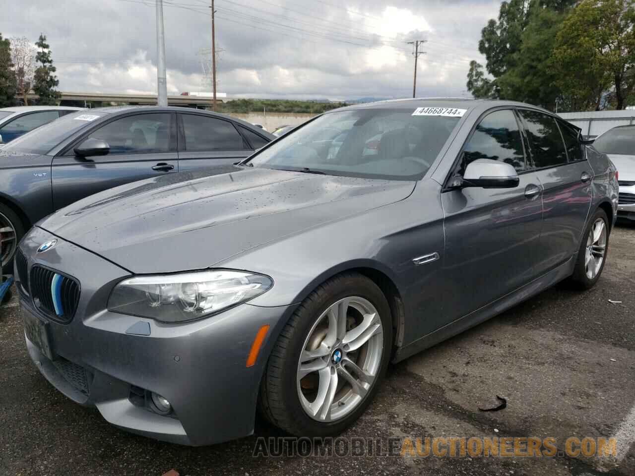 WBA5A5C56FD521567 BMW 5 SERIES 2015