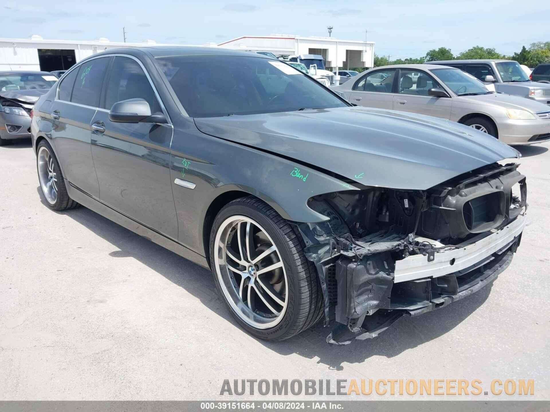 WBA5A5C57FD516796 BMW 528I 2015