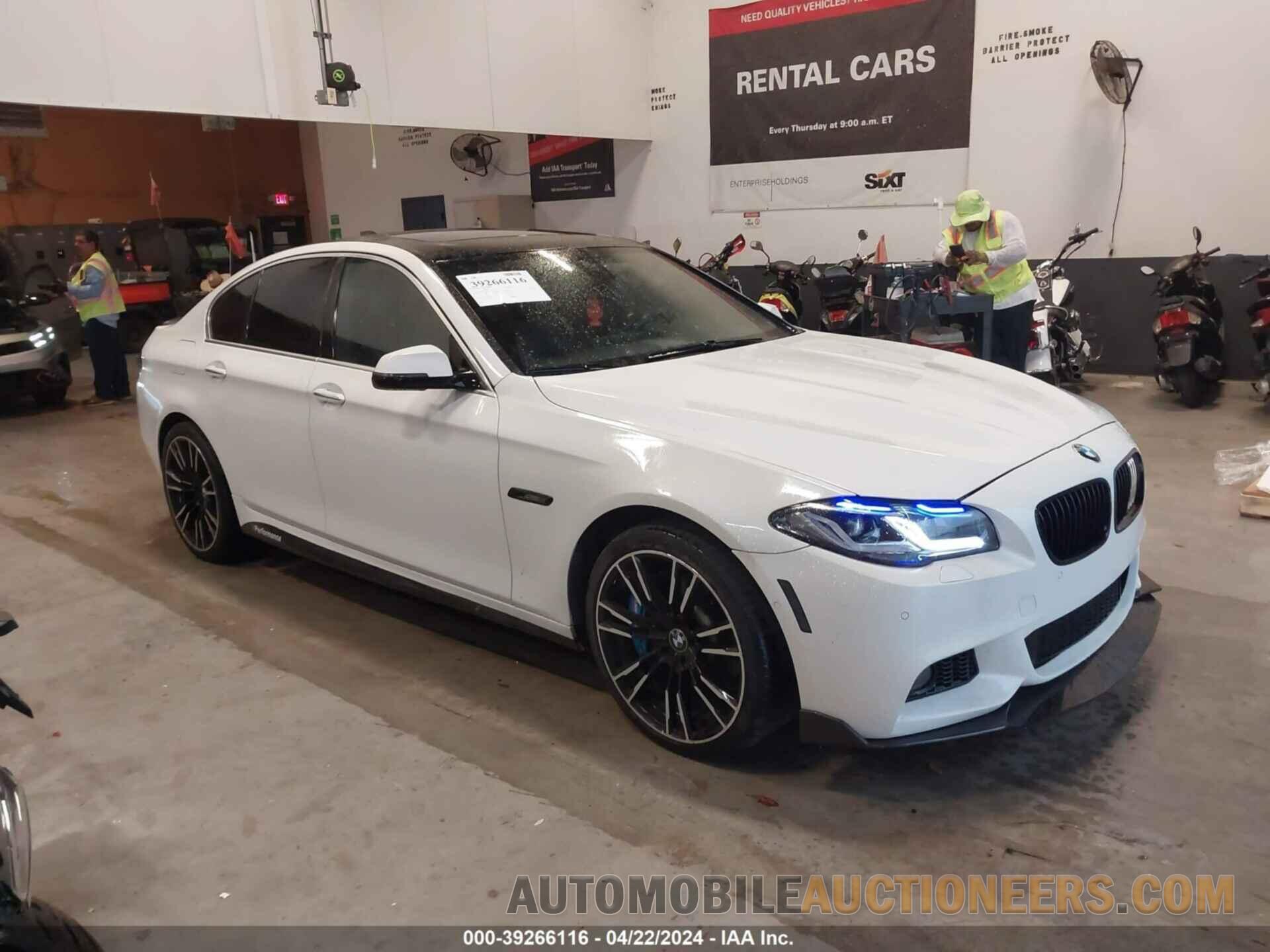 WBA5A5C5XFD514850 BMW 528I 2015