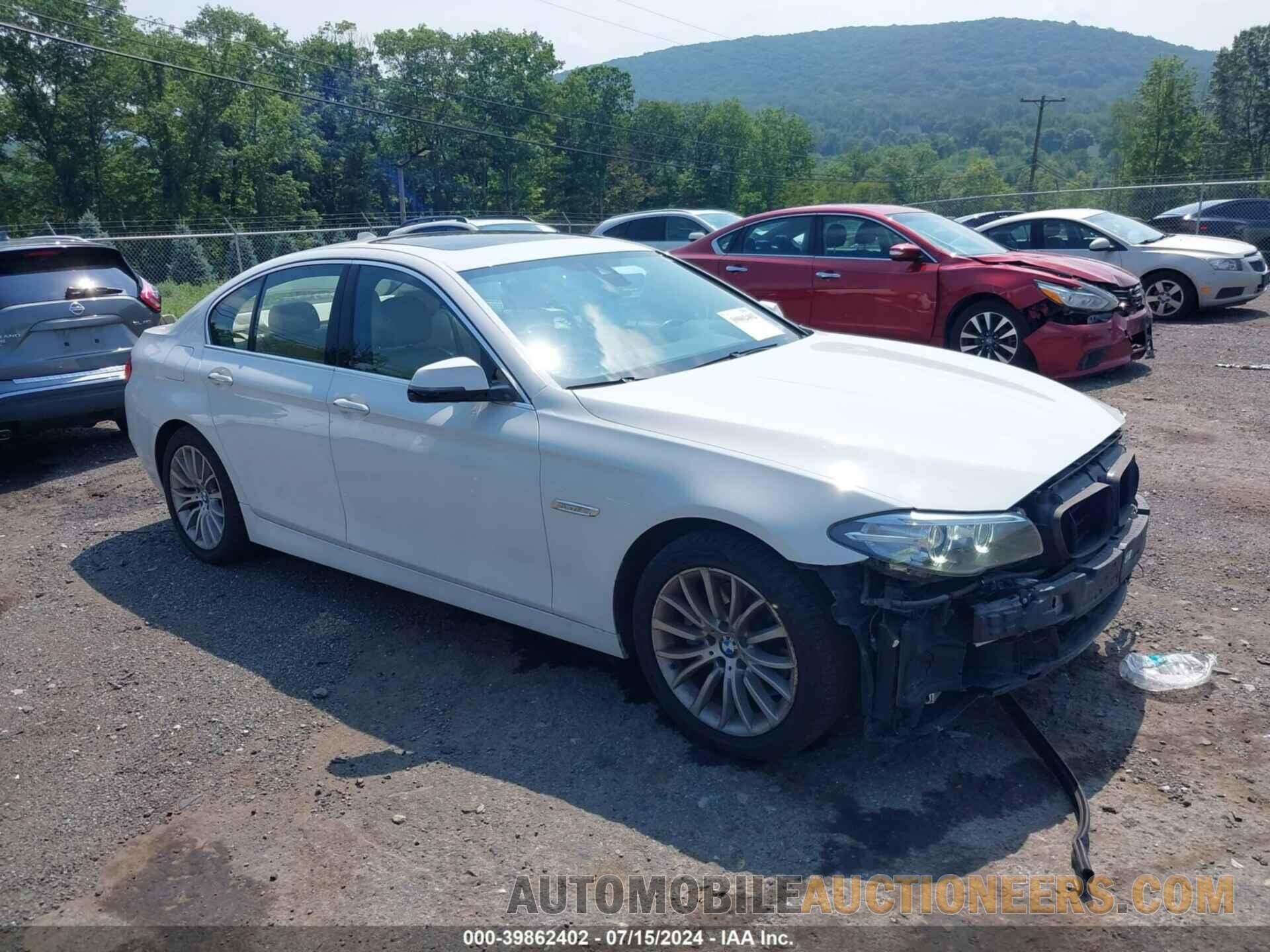 WBA5A7C54FD623977 BMW 528I 2015