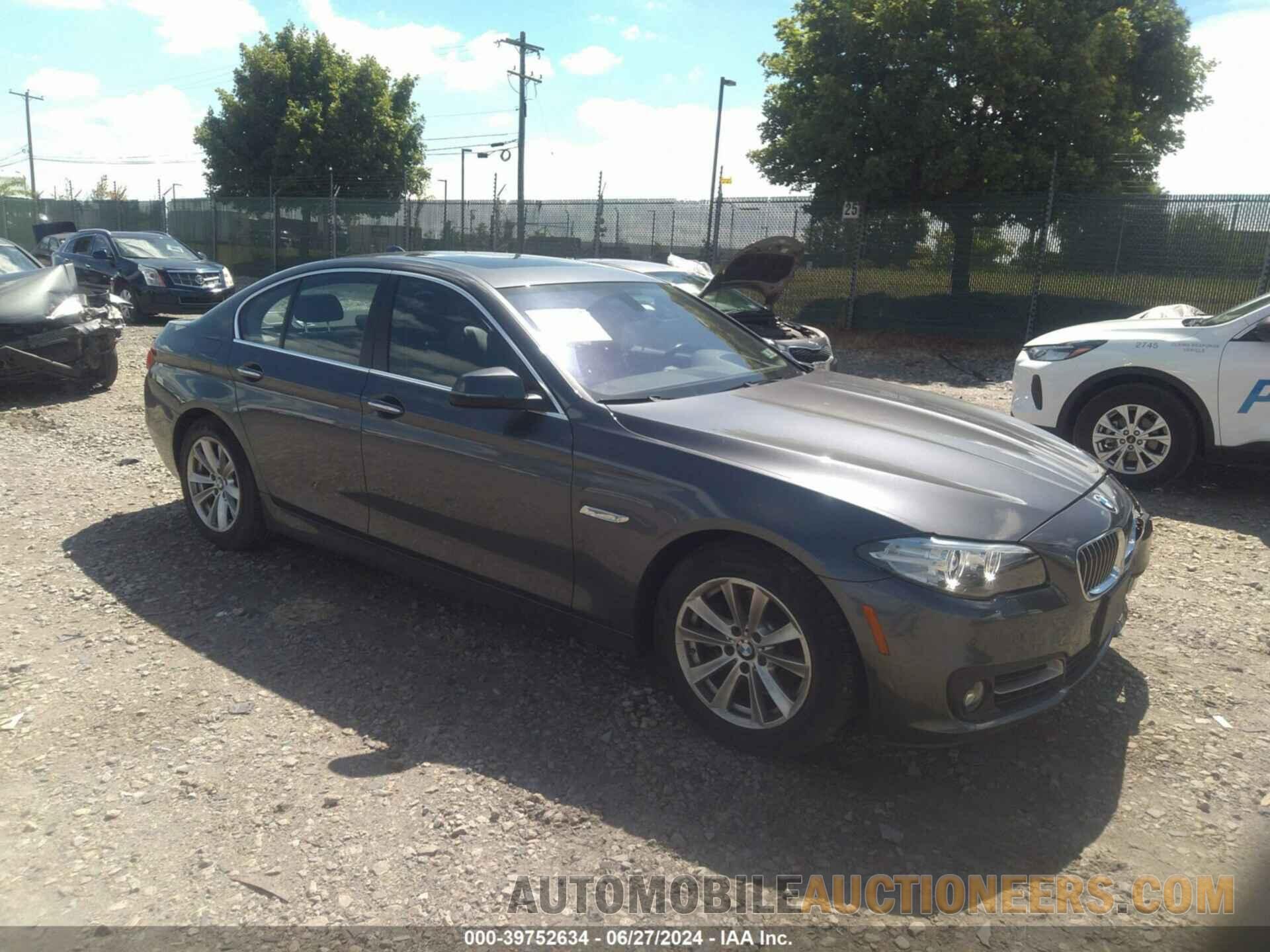 WBA5A7C55FD628489 BMW 528I 2015