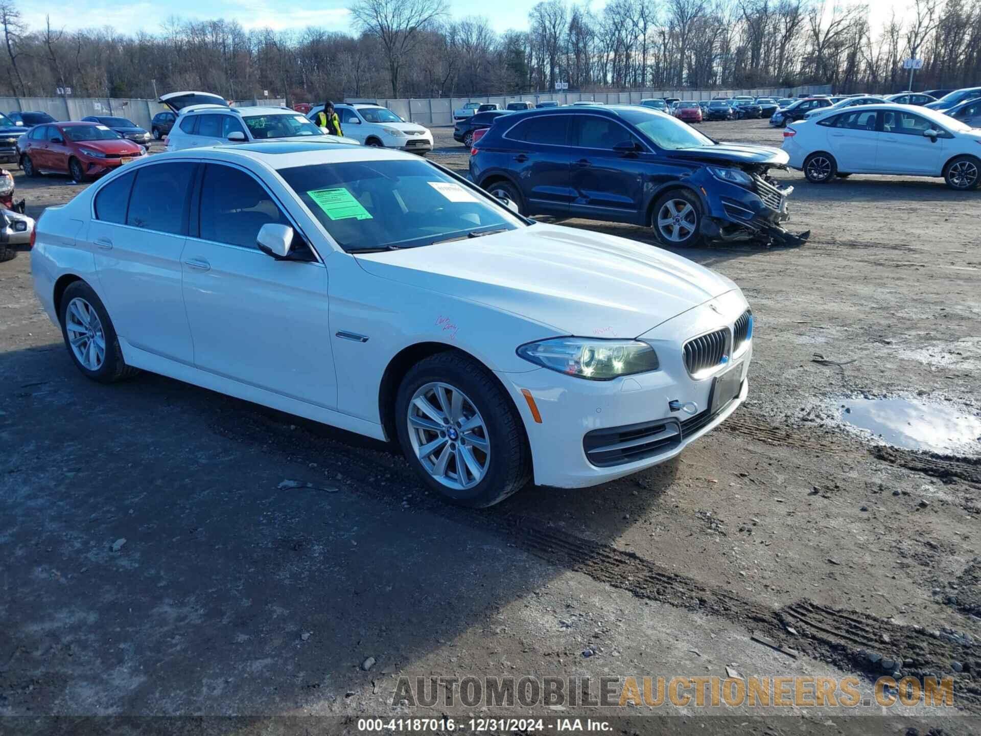 WBA5A7C56ED219397 BMW 528I 2014