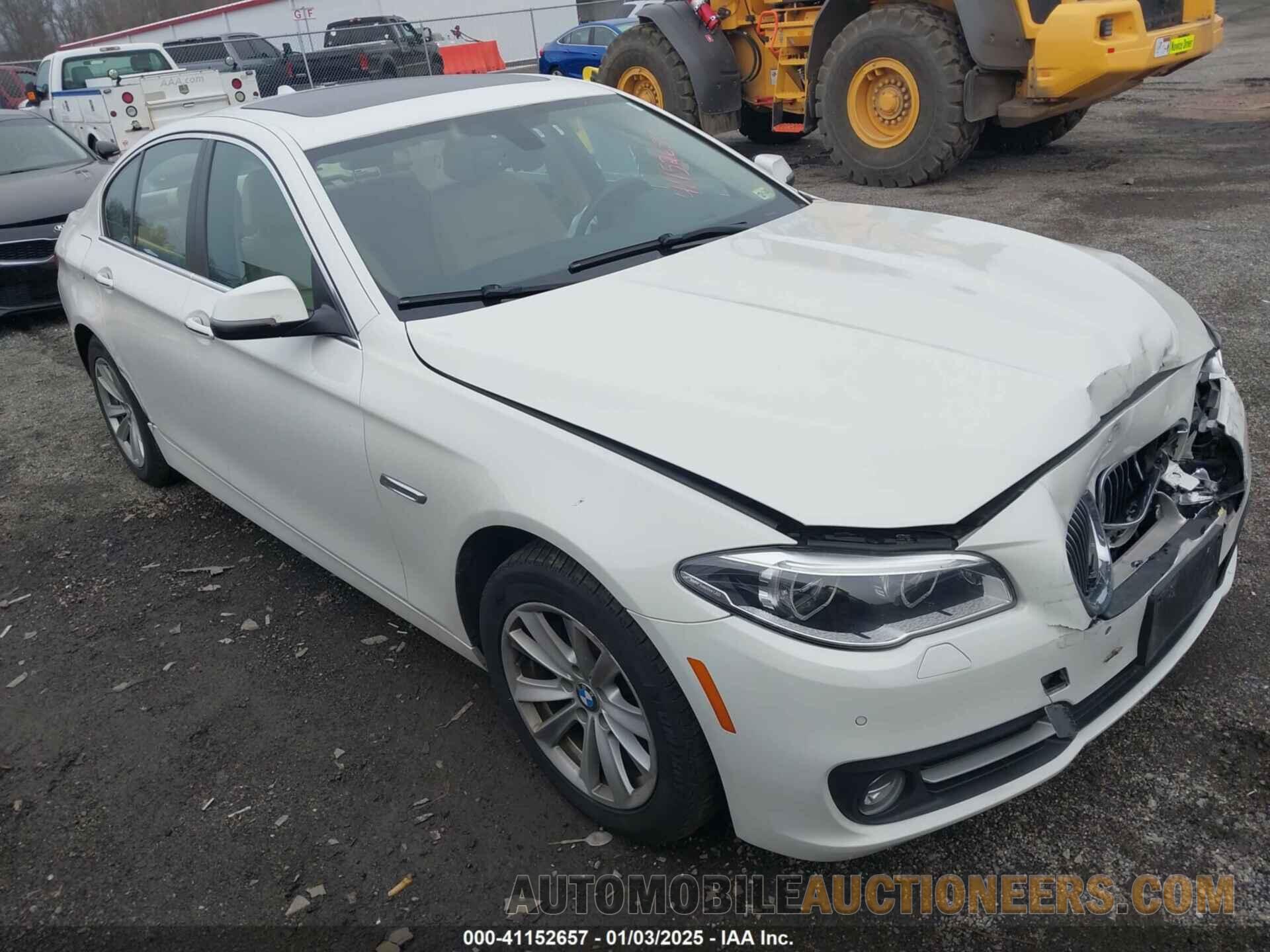 WBA5A7C56FD625942 BMW 528I 2015