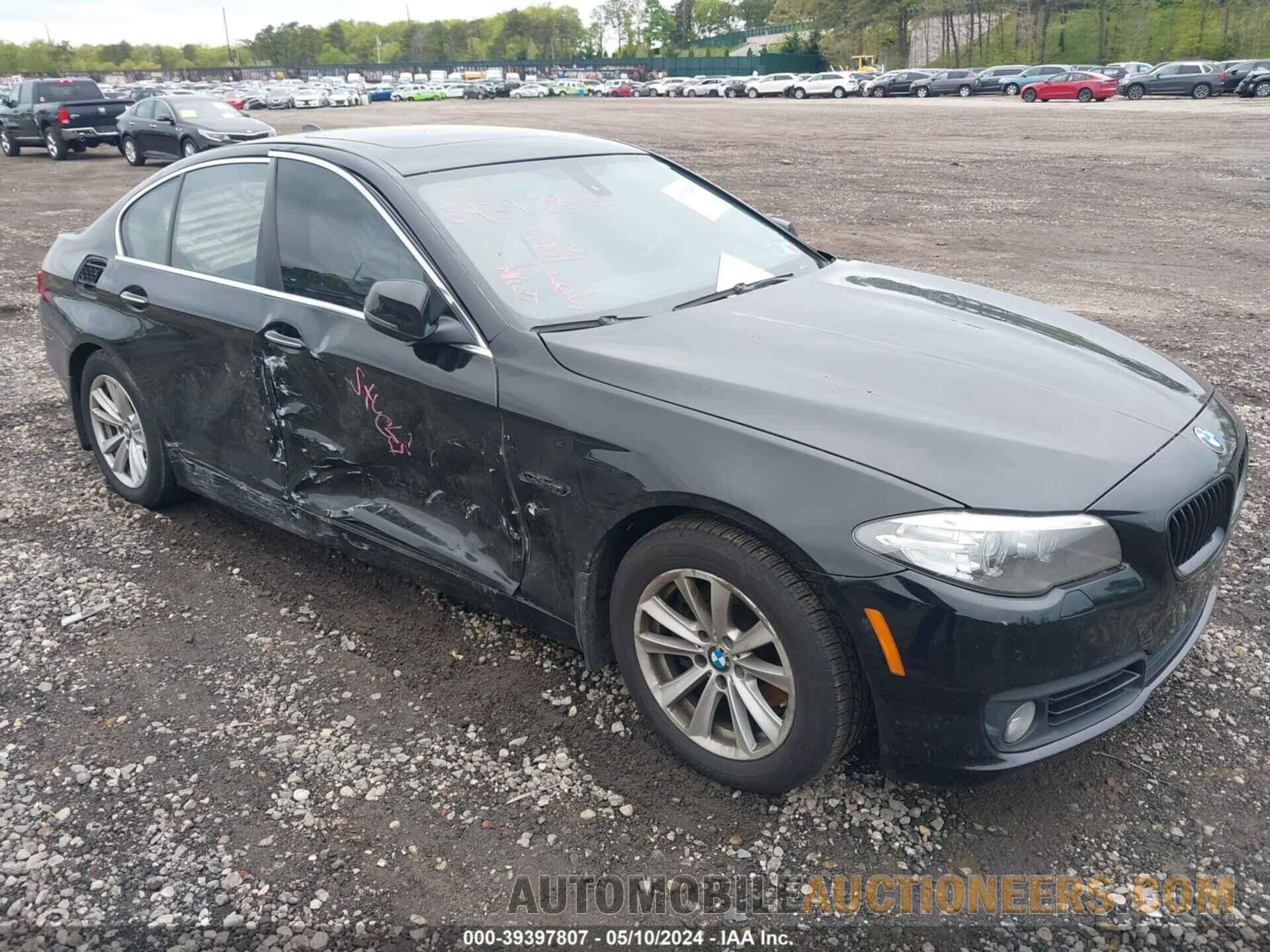 WBA5A7C59FD627104 BMW 528I 2015