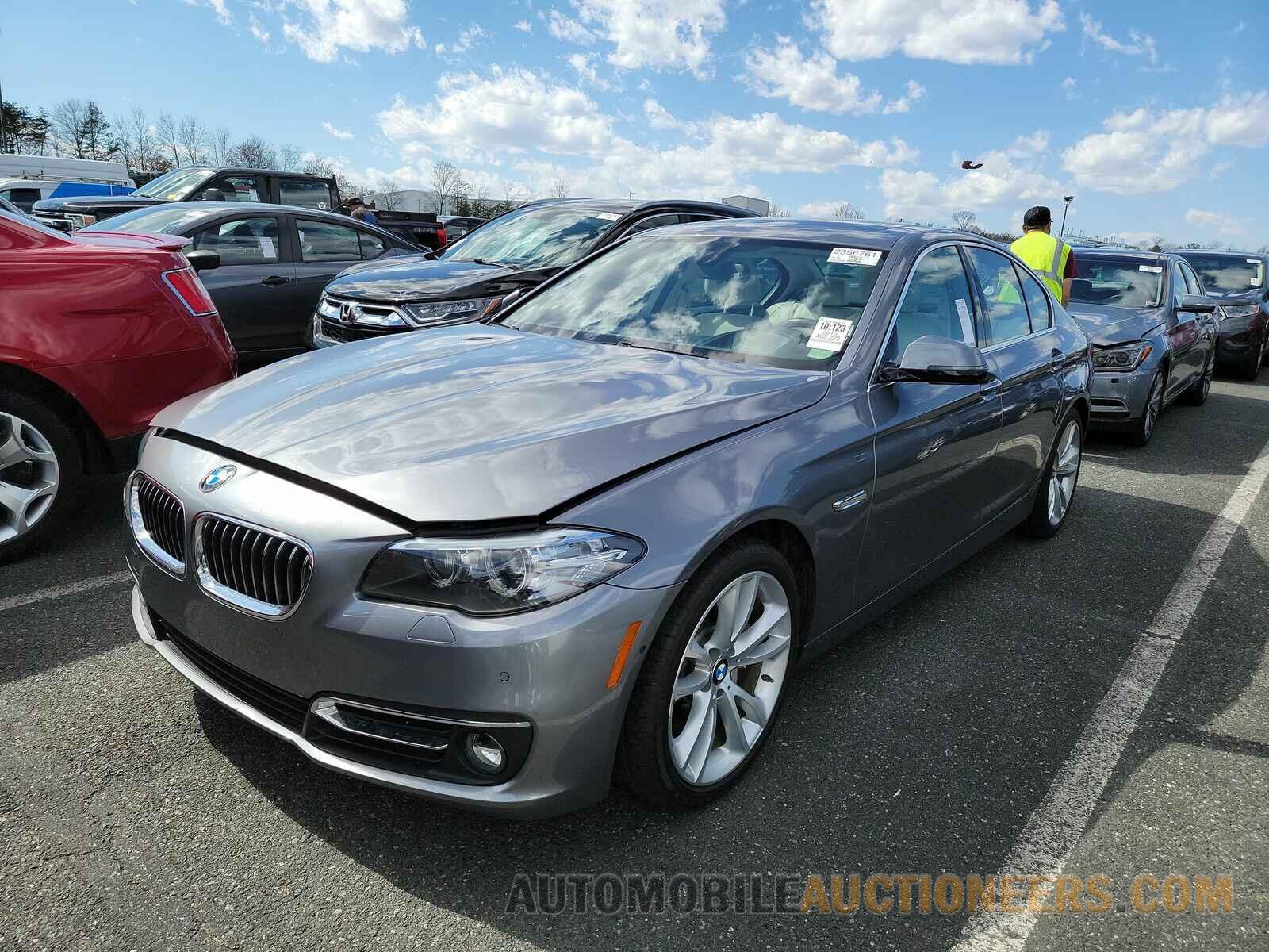 WBA5B1C51FD920697 BMW 5 Series 2015