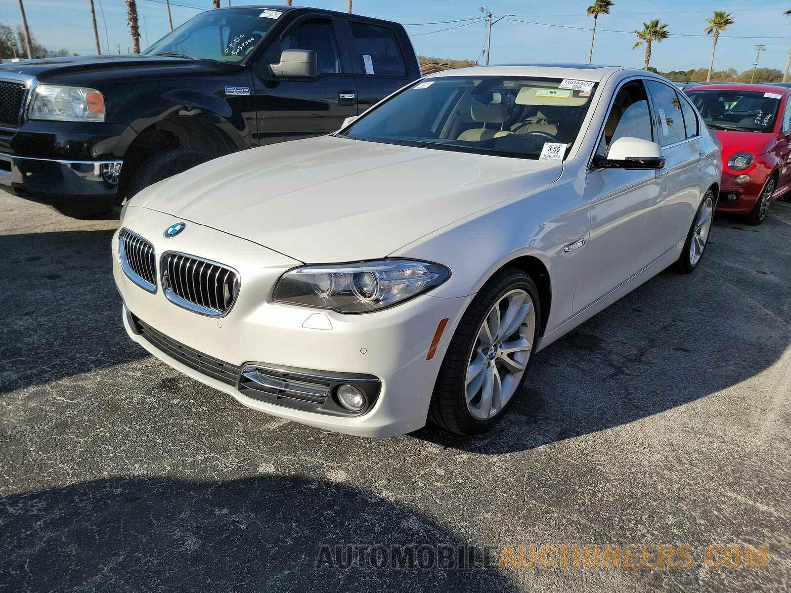 WBA5B1C55FD920332 BMW 5 Series 2015