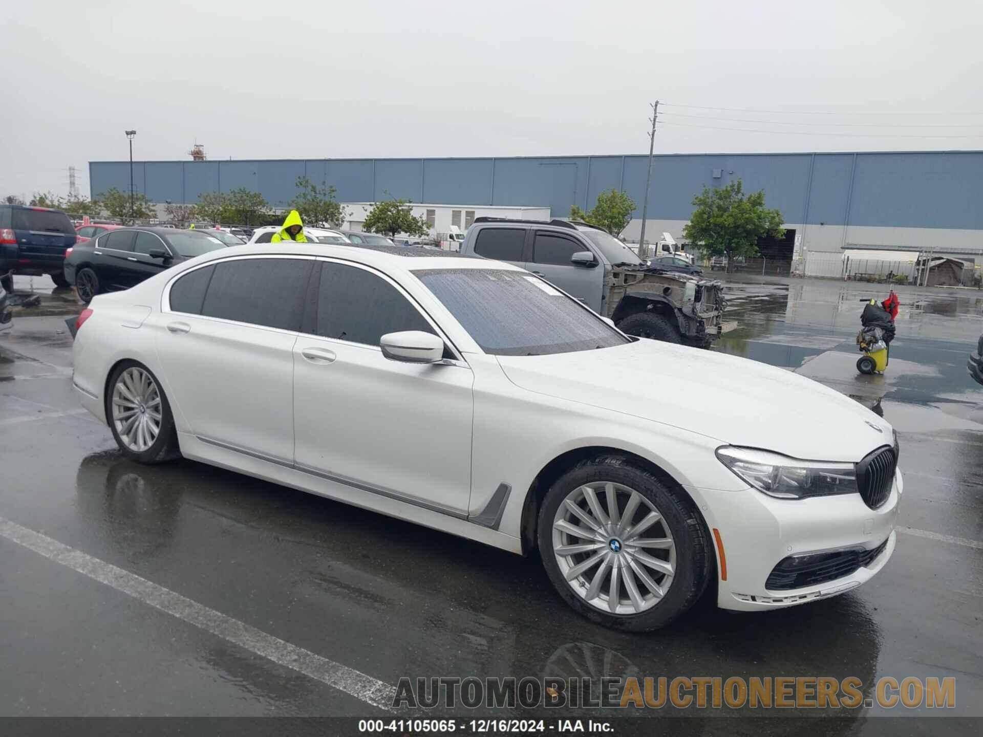 WBA7E2C32HG740733 BMW 740I 2017