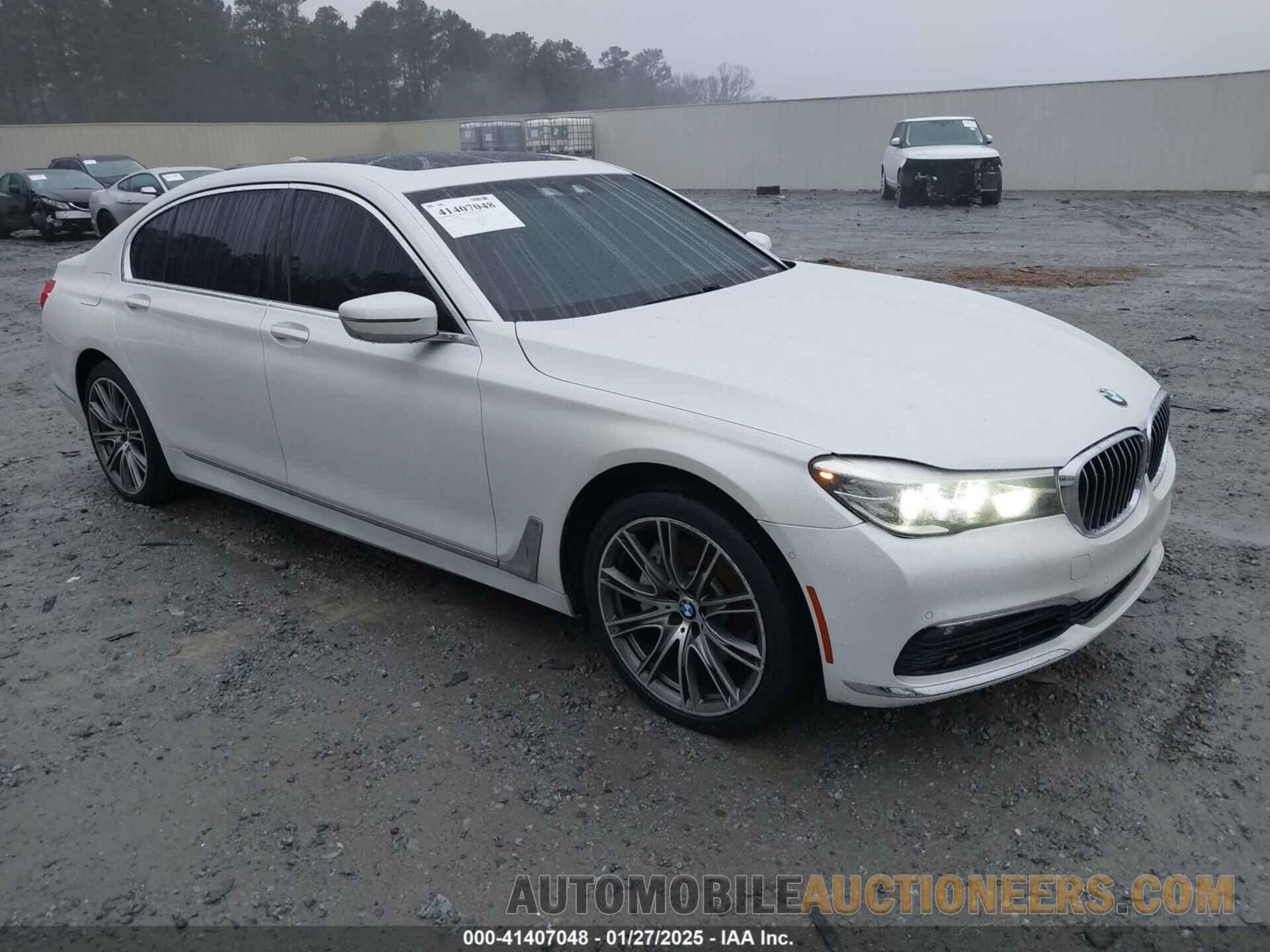 WBA7E2C51HG740000 BMW 740I 2017