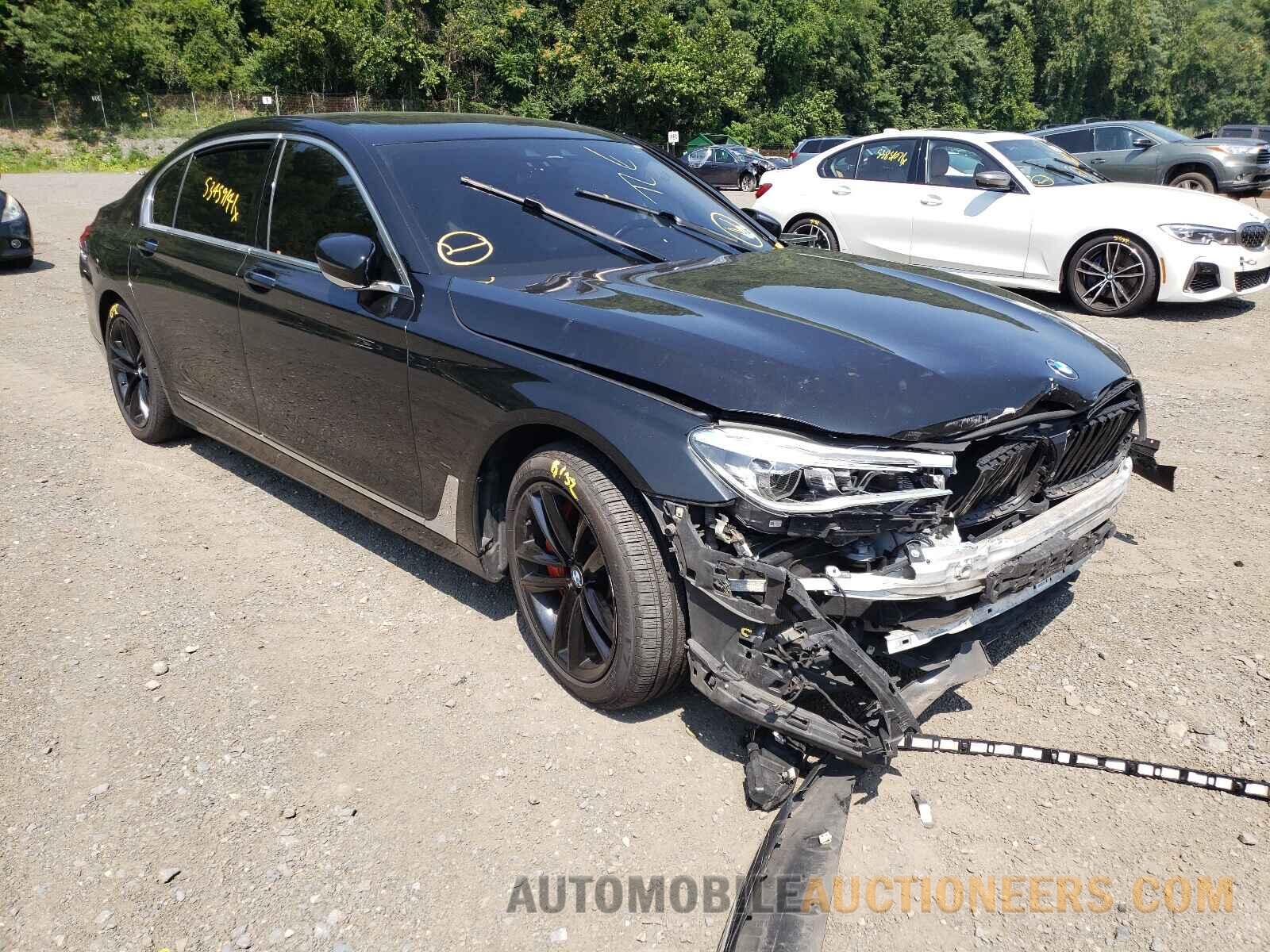 WBA7F2C3XHG423392 BMW 7 SERIES 2017