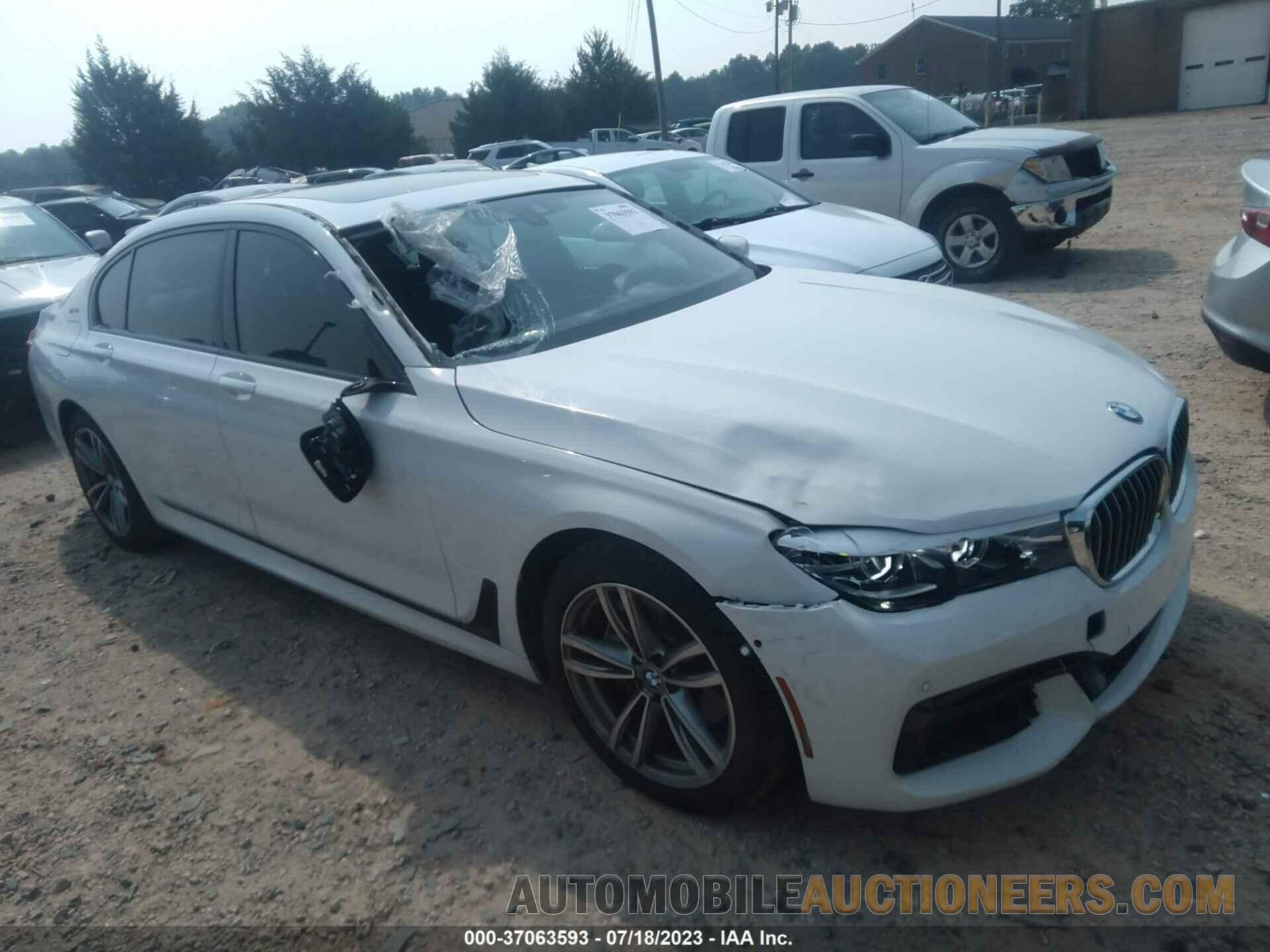 WBA7J2C36HG497925 BMW 7 SERIES 2017