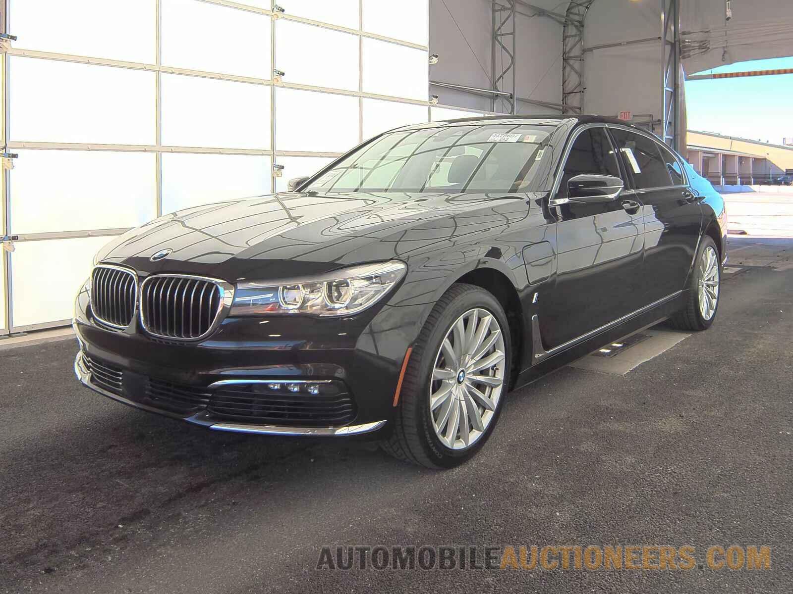 WBA7J2C38HG497747 BMW 7 Series 2017