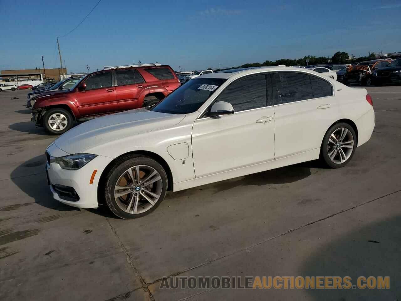 WBA8E1C5XHK480210 BMW 3 SERIES 2017