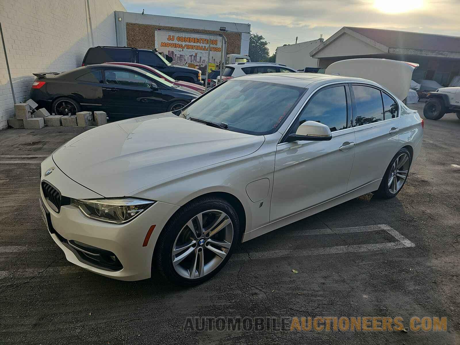 WBA8E1C5XJA758406 BMW 3 Series 2018