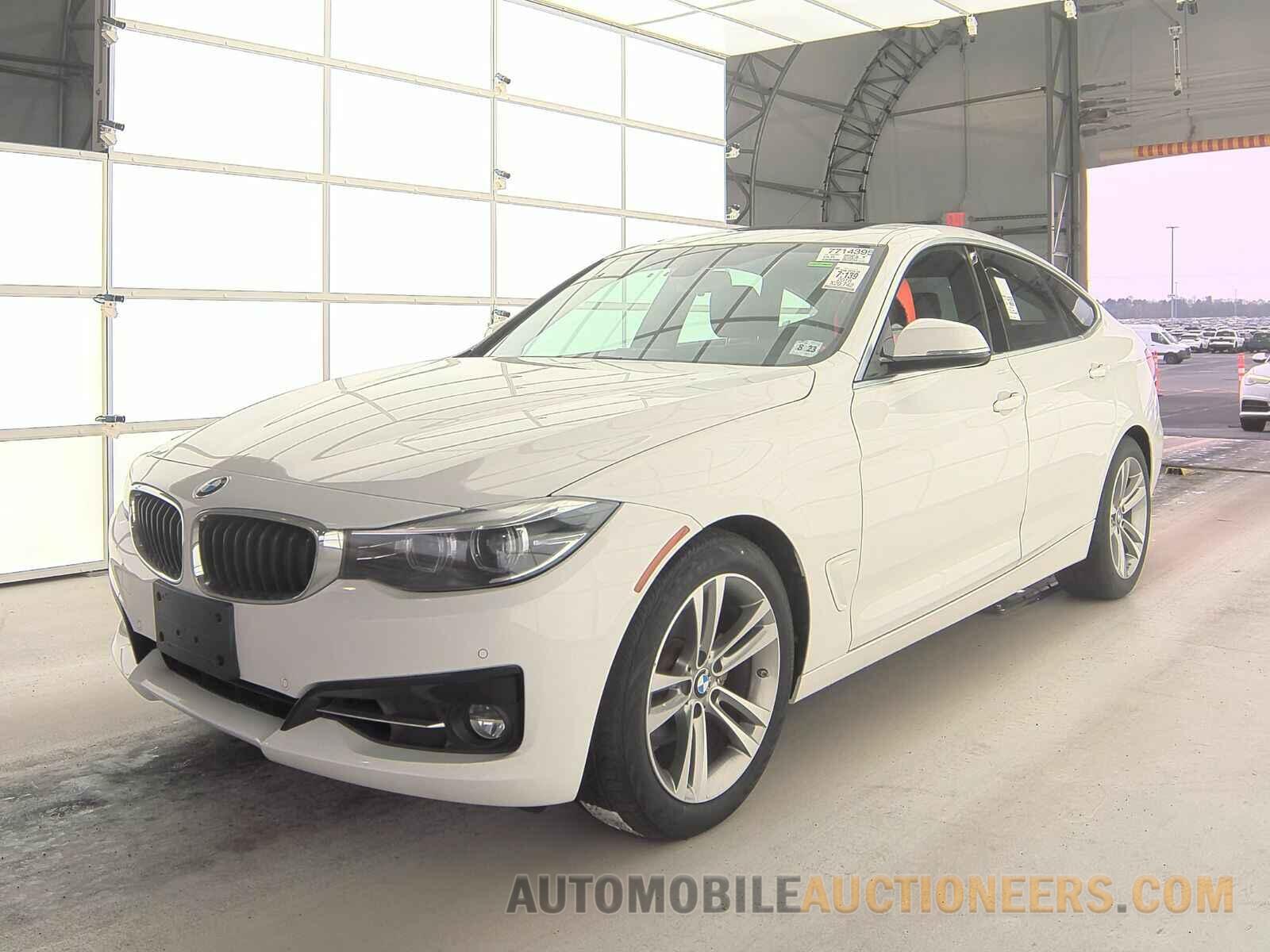 WBA8Z9C52JG828657 BMW 3 Series Gran Turismo 2018