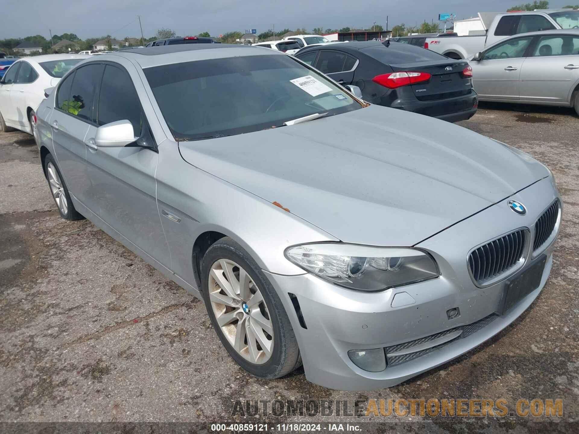 WBAFR1C59BC749035 BMW 528I 2011