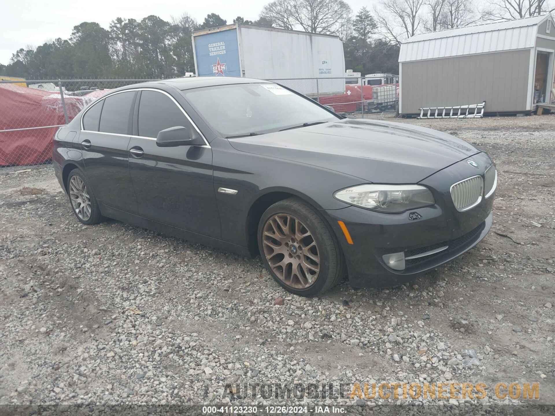 WBAFR9C51BC617515 BMW 550I 2011