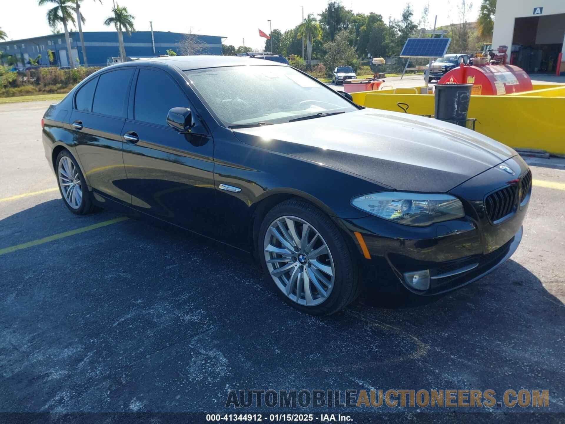 WBAFR9C59BC617603 BMW 550I 2011