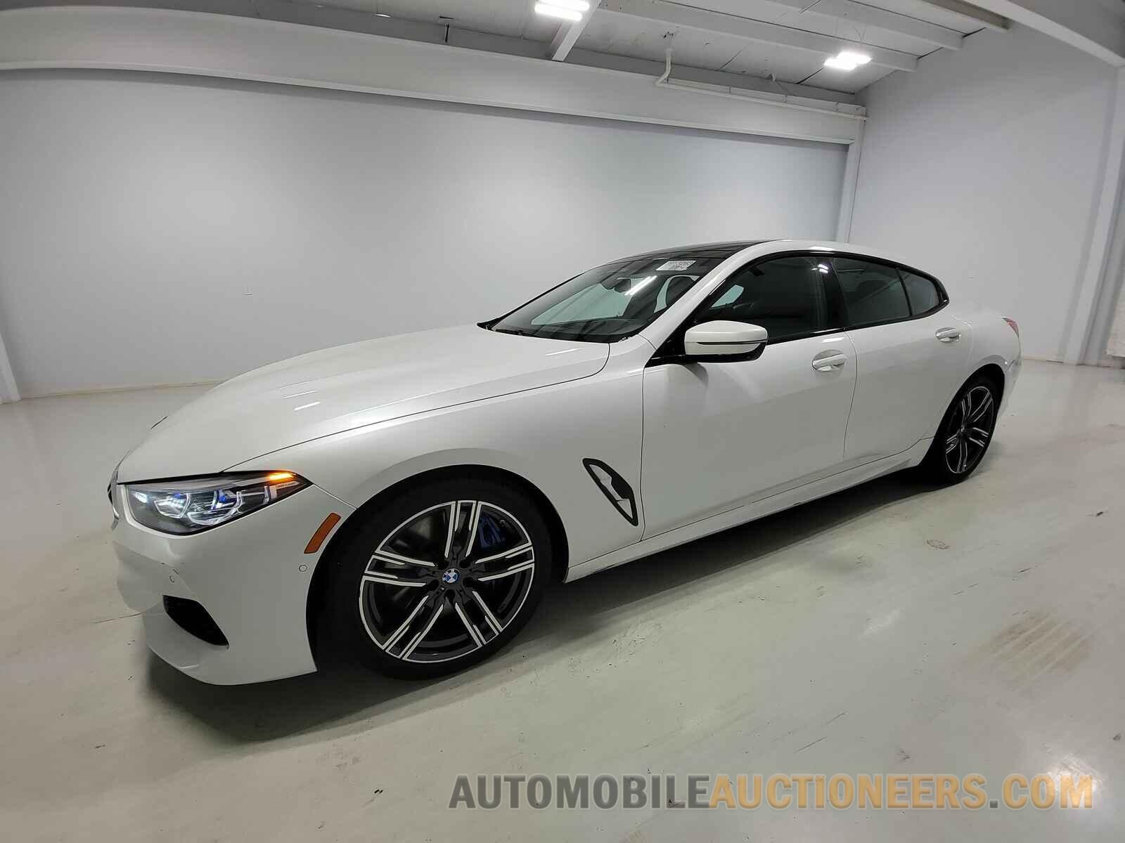 WBAGV4C05NCH27398 BMW 8 Series 2022