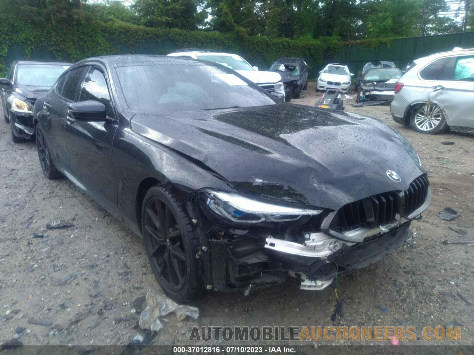 WBAGV8C01NCH21718 BMW 8 SERIES 2022