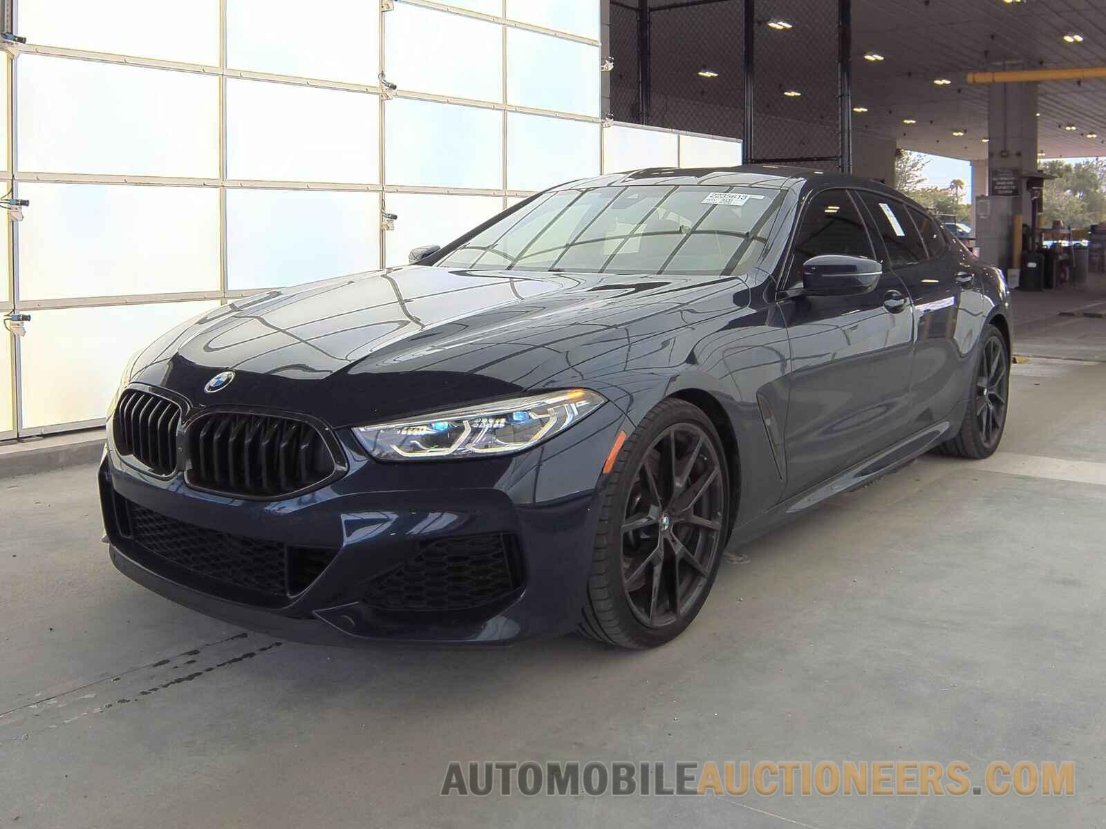 WBAGV8C05NCG81594 BMW 8 Series 2022